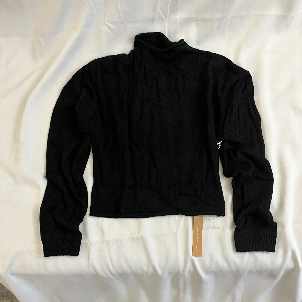 Reformation Cropped Cashmere Turtle, Large - Black